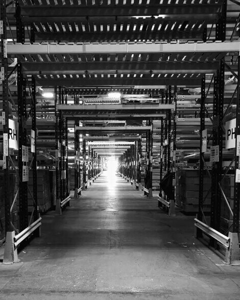 Industriel/Logistique dans Bourgoin-Jallieu à louer - Photo de l’immeuble – Image 2 sur 5