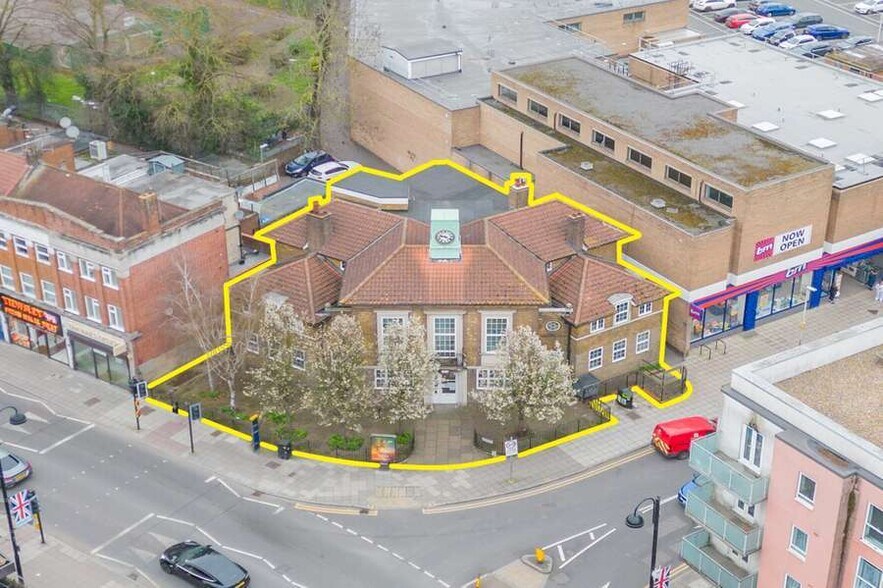 106 High St, West Drayton à vendre - Photo de l’immeuble – Image 3 sur 3