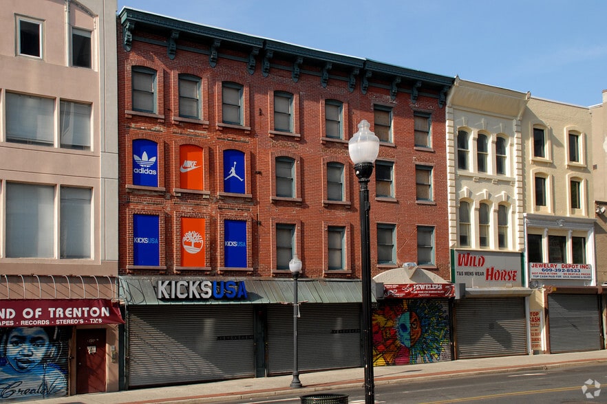 41 E State St, Trenton, NJ à vendre - Photo principale – Image 1 sur 3