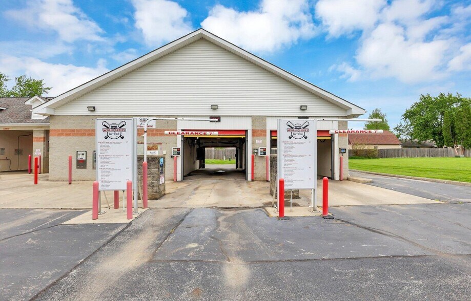 450 W Waterloo St, Canal Winchester, OH à vendre - Photo de l’immeuble – Image 2 sur 8