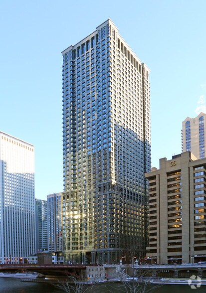 35 W Wacker Dr, Chicago, IL à louer - Photo de l’immeuble – Image 3 sur 13