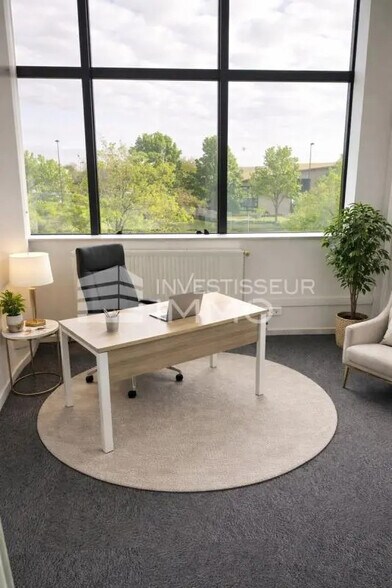 Bureau dans Champigny-sur-Marne à louer - Photo de l’immeuble – Image 2 sur 10