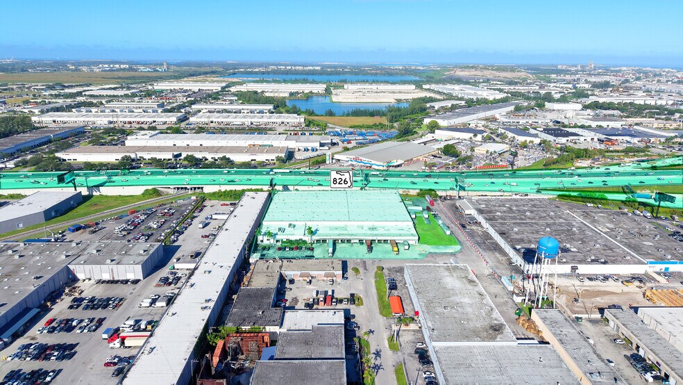 8150 NW 76th Ave, Medley, FL à louer - Photo de l’immeuble – Image 2 sur 5