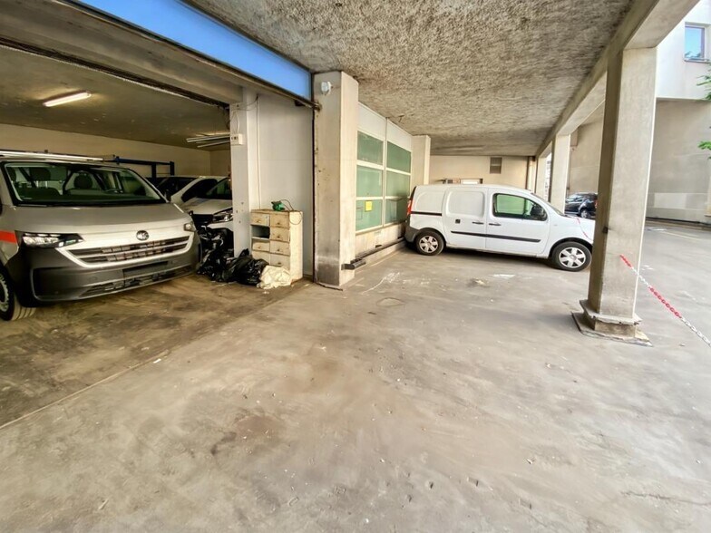Local d’activités dans Saint-Ouen-sur-Seine à louer - Photo de l’immeuble – Image 2 sur 6