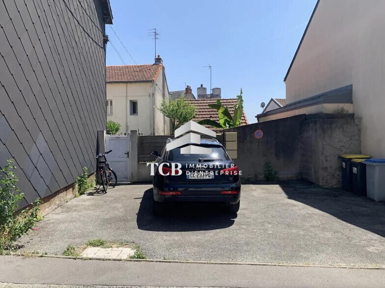 9 Rue Philippe De Broca, Nantes à vendre - Photo de l’immeuble – Image 2 sur 2