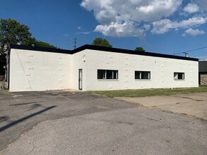 1409 Robinson Rd, Old Hickory, TN à louer Photo de l’immeuble– Image 1 sur 13