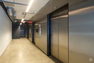 14 NE 1st Ave, Miami, FL à louer Photo intérieure– Image 2 sur 28