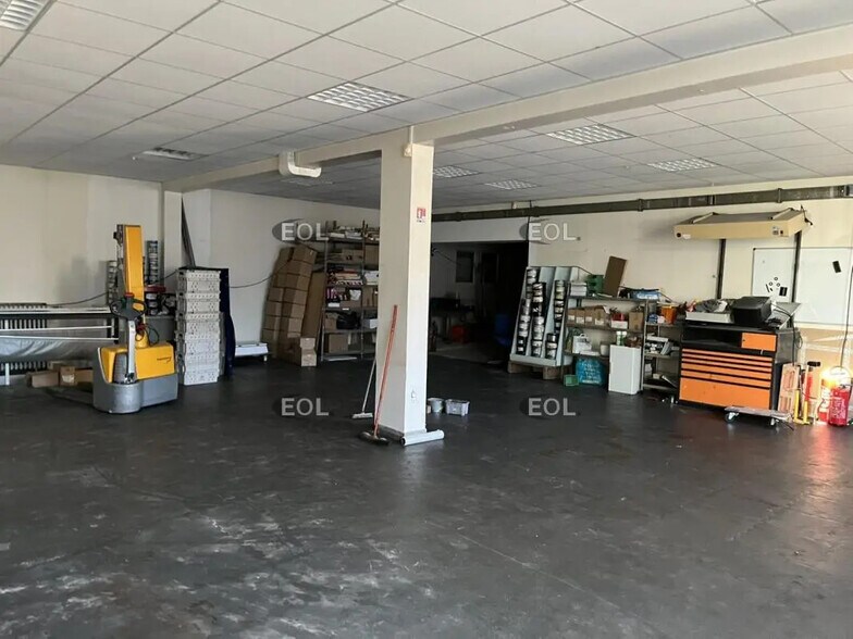 Local d'activités dans Argenteuil à vendre - Photo intérieure – Image 2 sur 6
