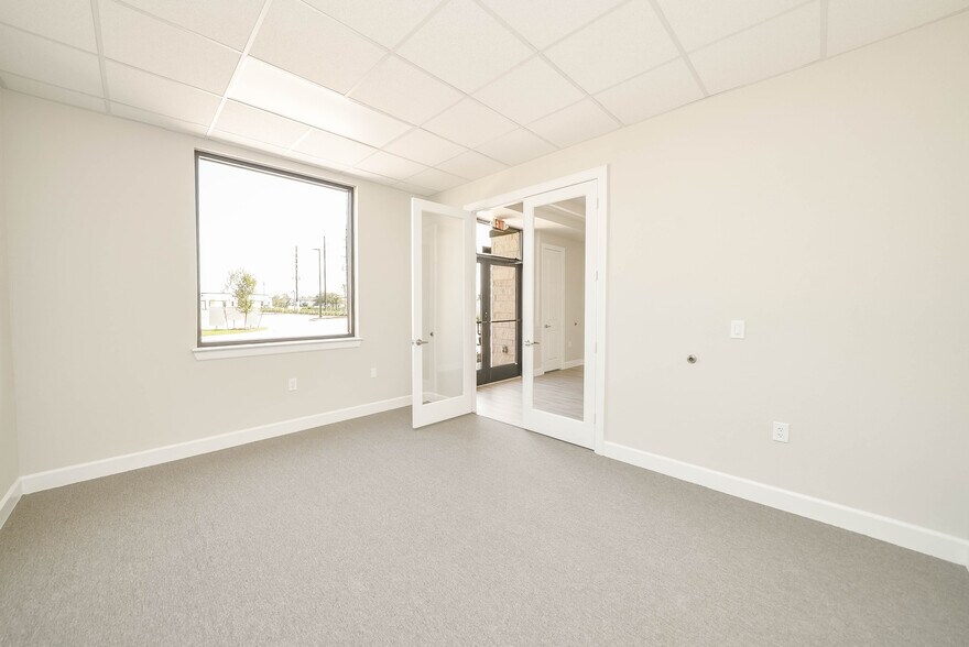 5501 Cabrera dr, Sugar Land, TX à louer - Photo de l’immeuble – Image 3 sur 8