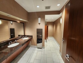 3700 Crestwood Pky NW, Duluth, GA à louer Photo intérieure– Image 2 sur 19