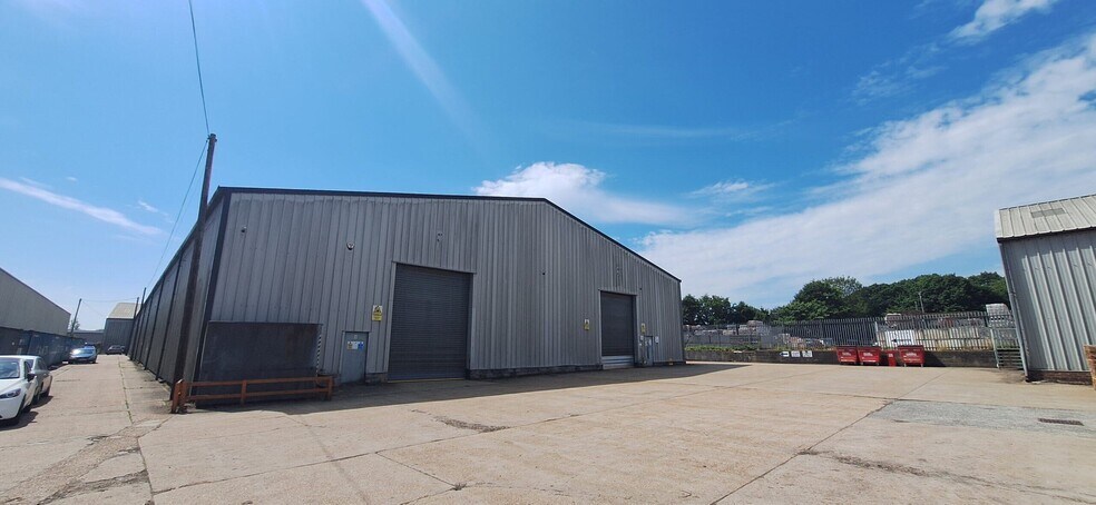 3-3A Bluebell Business Estate, Uckfield à louer - Photo de l’immeuble – Image 1 sur 5