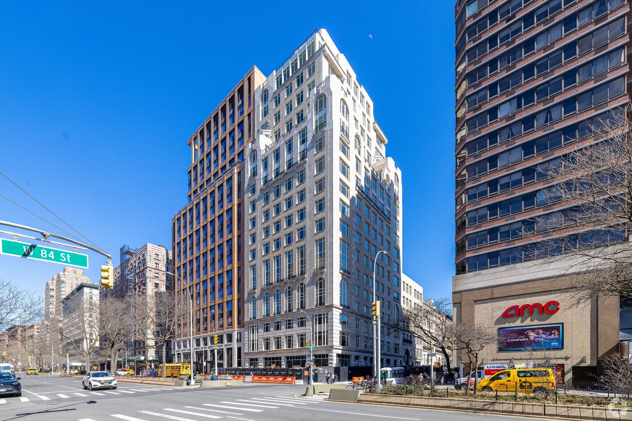 2322 Broadway, New York, NY à vendre Photo de l’immeuble– Image 1 sur 6