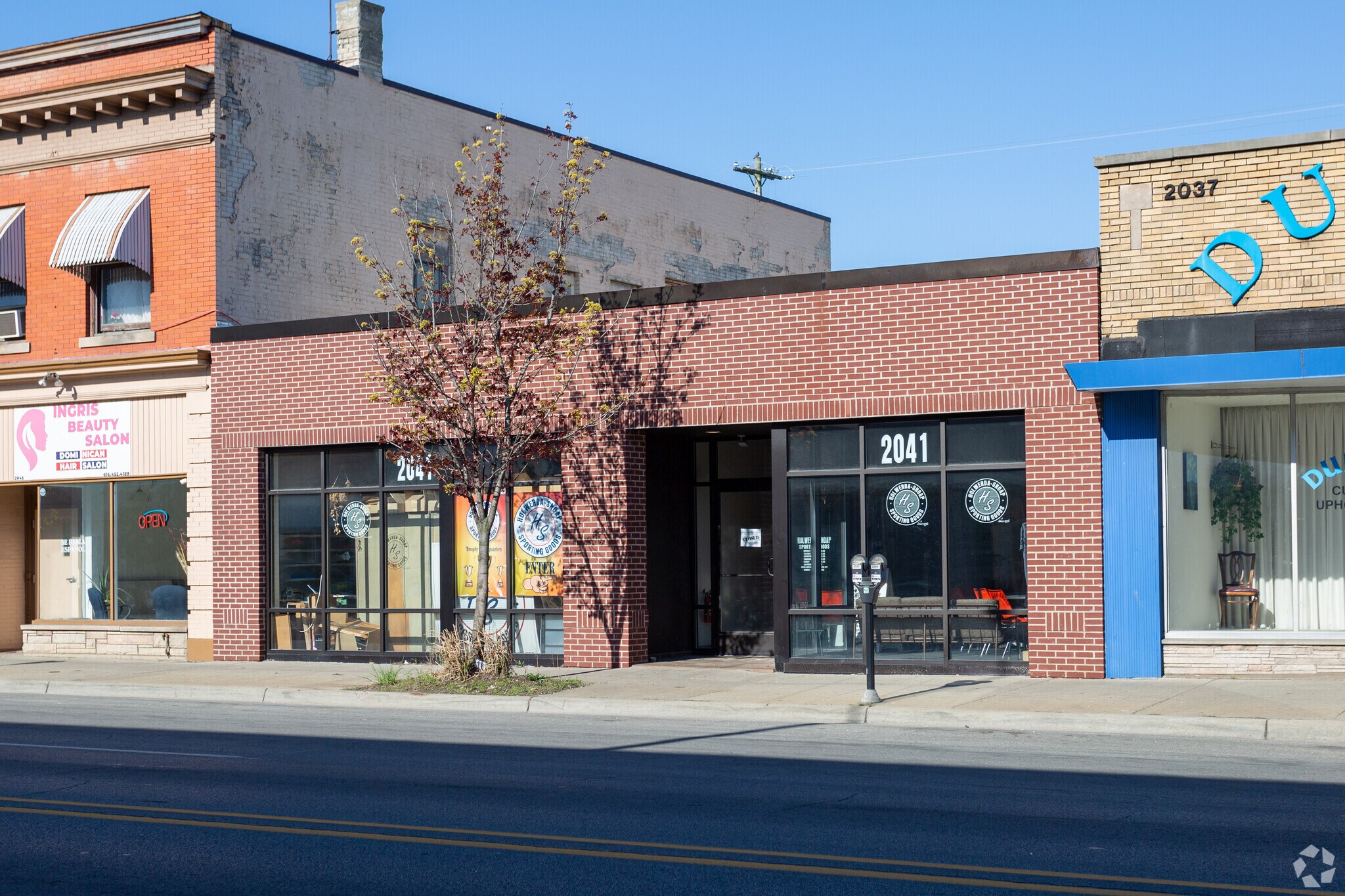 2041 Division Ave S, Grand Rapids, MI à louer Photo principale– Image 1 sur 4