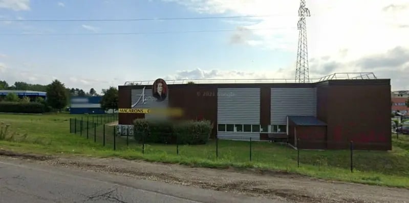 Local commercial dans Val-de-Reuil à louer - Photo de l’immeuble – Image 1 sur 1