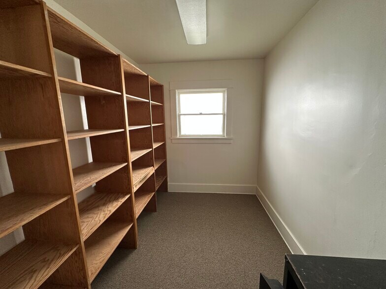 301 E Main St, Santa Maria, CA à vendre - Photo de l’immeuble – Image 3 sur 6