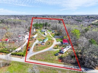 Plus de détails pour 4697 Roundleaf Rd, Ramseur, NC - Logement à vendre