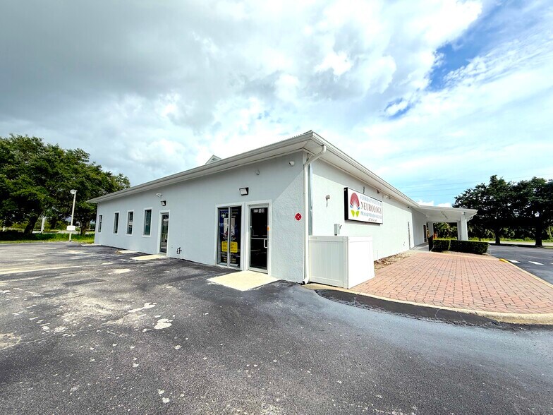 16123 W Colonial Dr, Oakland, FL à louer - Photo de l’immeuble – Image 1 sur 10