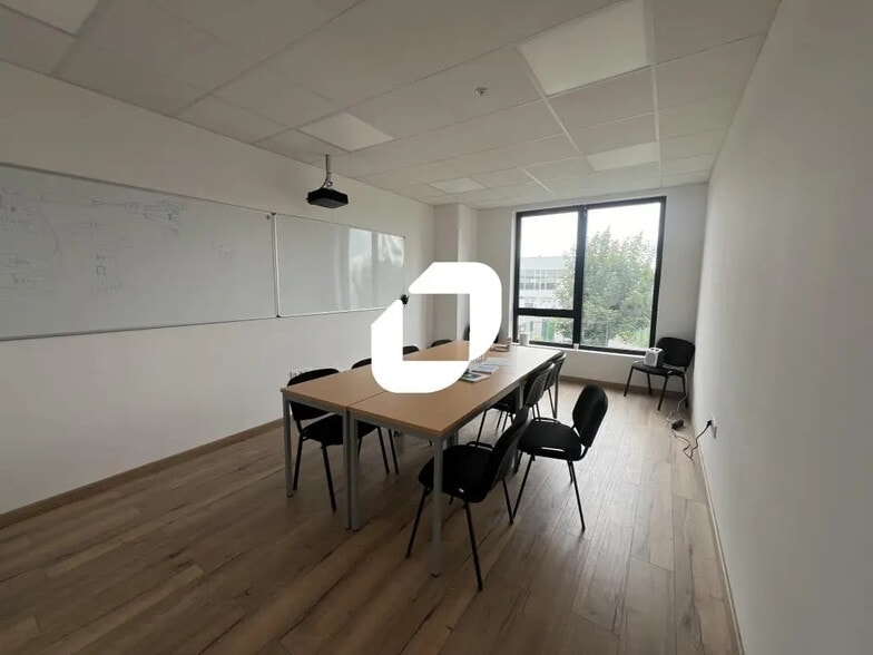 Local commercial dans Avelin à louer - Photo de l’immeuble – Image 2 sur 11