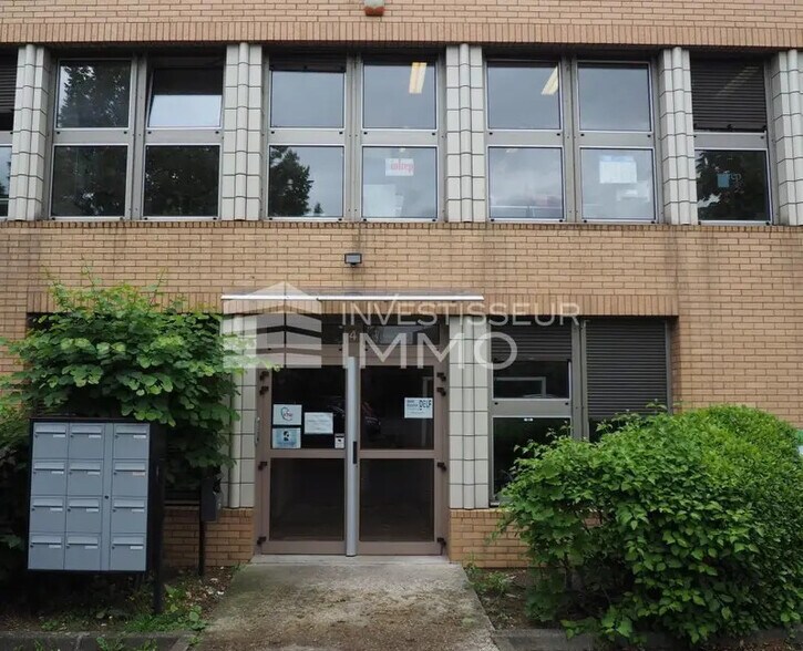 Bureau dans Torcy à louer - Photo de l’immeuble – Image 3 sur 5