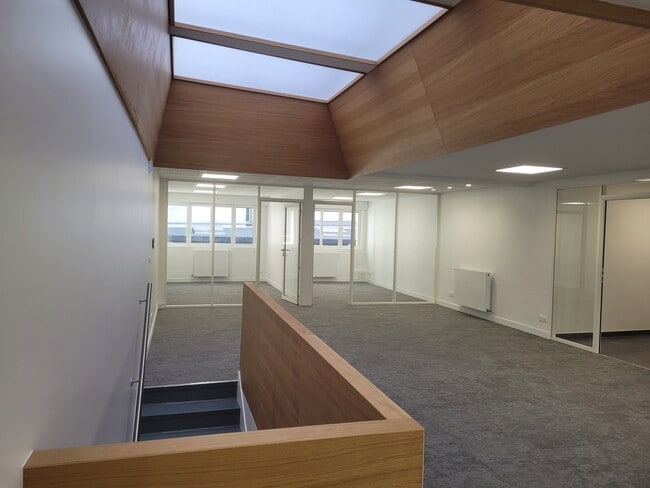 Plus de détails pour 14 Villa Laugier, Paris - Logement à vendre