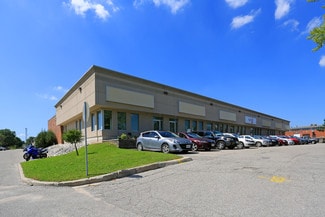 Plus de détails pour 230 Bayview Dr, Barrie, ON - Industriel/Logistique à louer