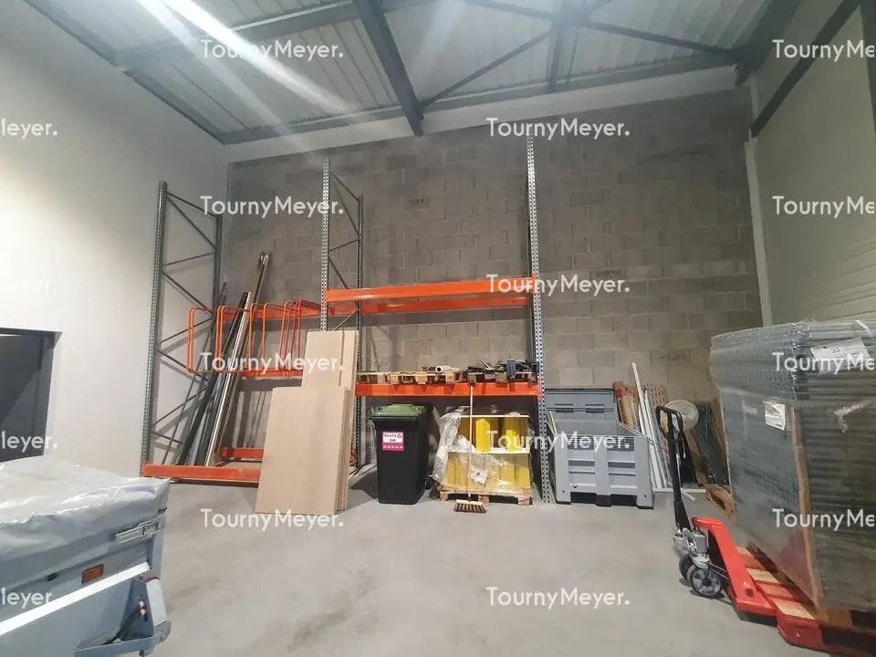 Local d'activités dans Villenave-d'Ornon à vendre Photo intérieure– Image 1 sur 8