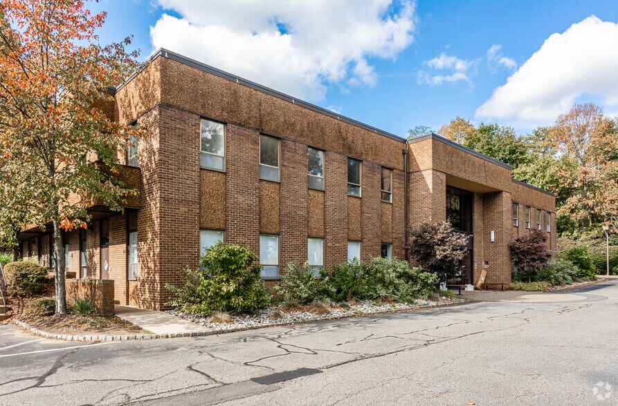 150 N Finley Ave, Basking Ridge, NJ à louer - Photo de l’immeuble – Image 1 sur 21