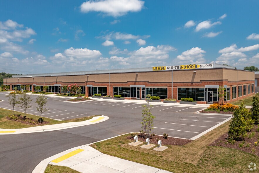 980-987 Waugh Chapel Way, Gambrills, MD à louer - Photo de l’immeuble – Image 3 sur 22