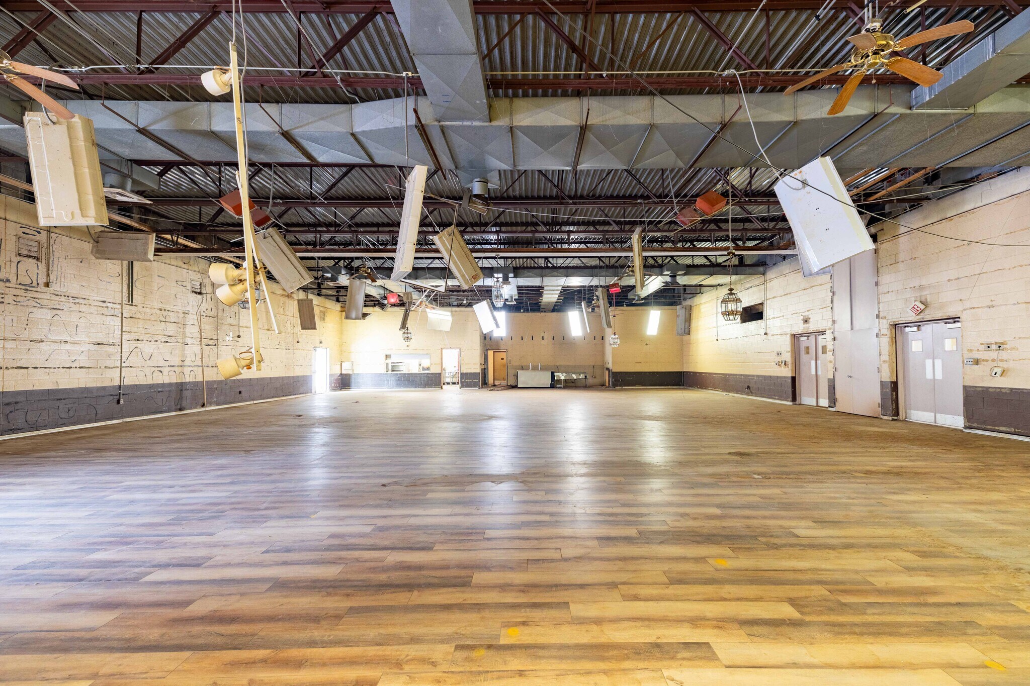 6840 N Waverly St, Dearborn Heights, MI à louer Photo intérieure– Image 1 sur 2