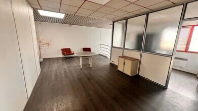 Local d’activités dans Le Blanc-Mesnil à louer Photo intérieure– Image 2 sur 5