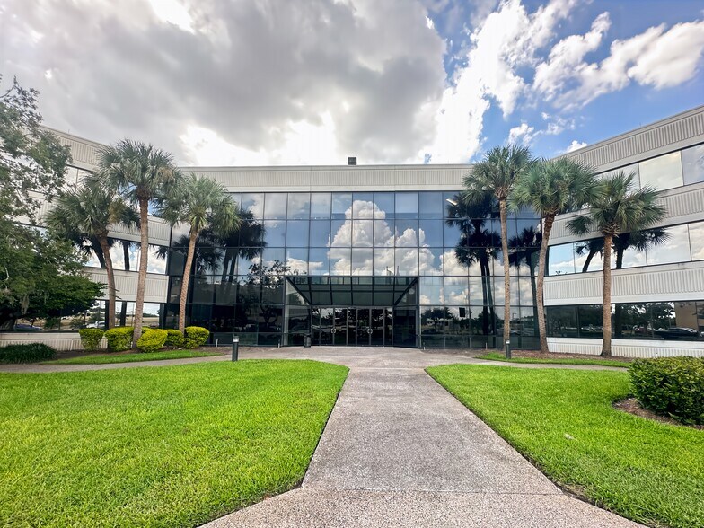 604 Courtland St, Orlando, FL à louer - Photo de l’immeuble – Image 3 sur 13