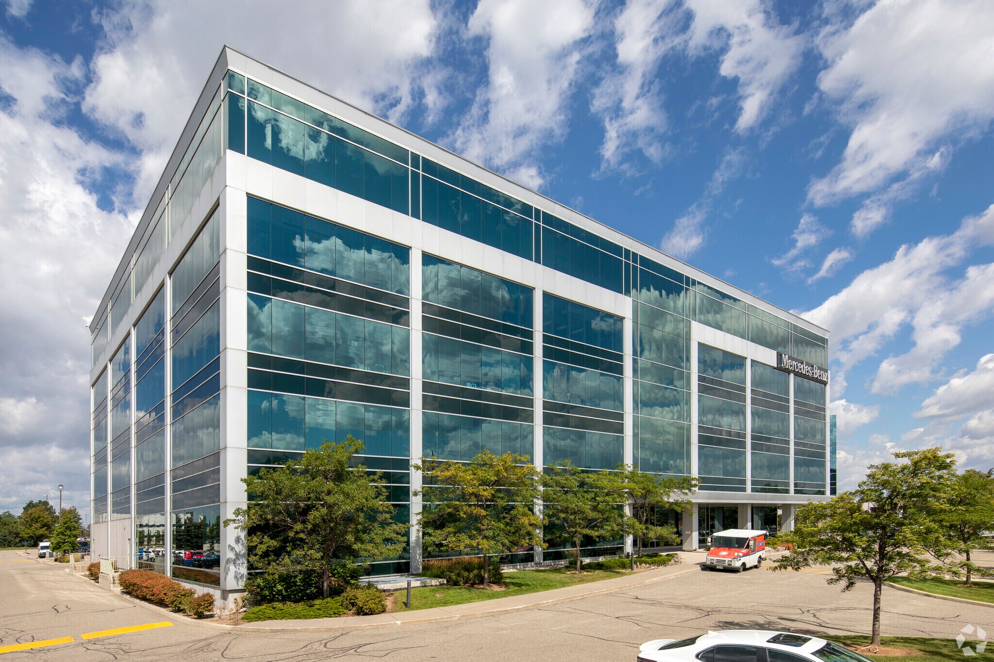 2680 Matheson Blvd E, Mississauga, ON à louer Photo principale– Image 1 sur 2