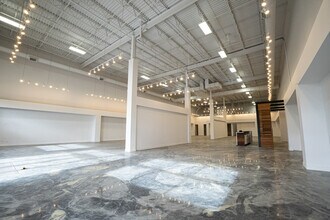 5600 Boul des Gradins, Québec, QC à louer Photo intérieure– Image 2 sur 6