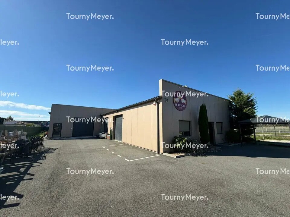 Bureau dans Saint-Magne-de-Castillon à louer Photo de l’immeuble– Image 1 sur 5