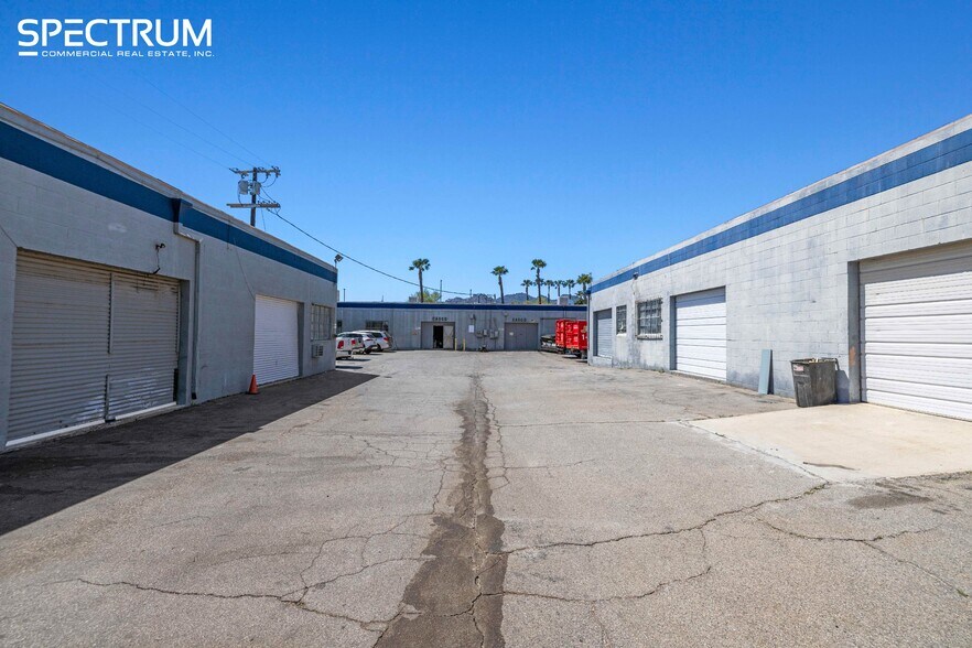 10035-10043 Canoga Ave, Chatsworth, CA à vendre - Photo de l’immeuble – Image 3 sur 9