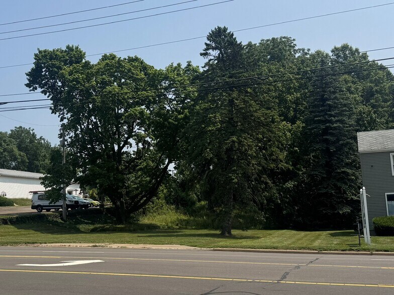 1860 Whipple Ave NW, Canton, OH à vendre - Photo de l’immeuble – Image 1 sur 1