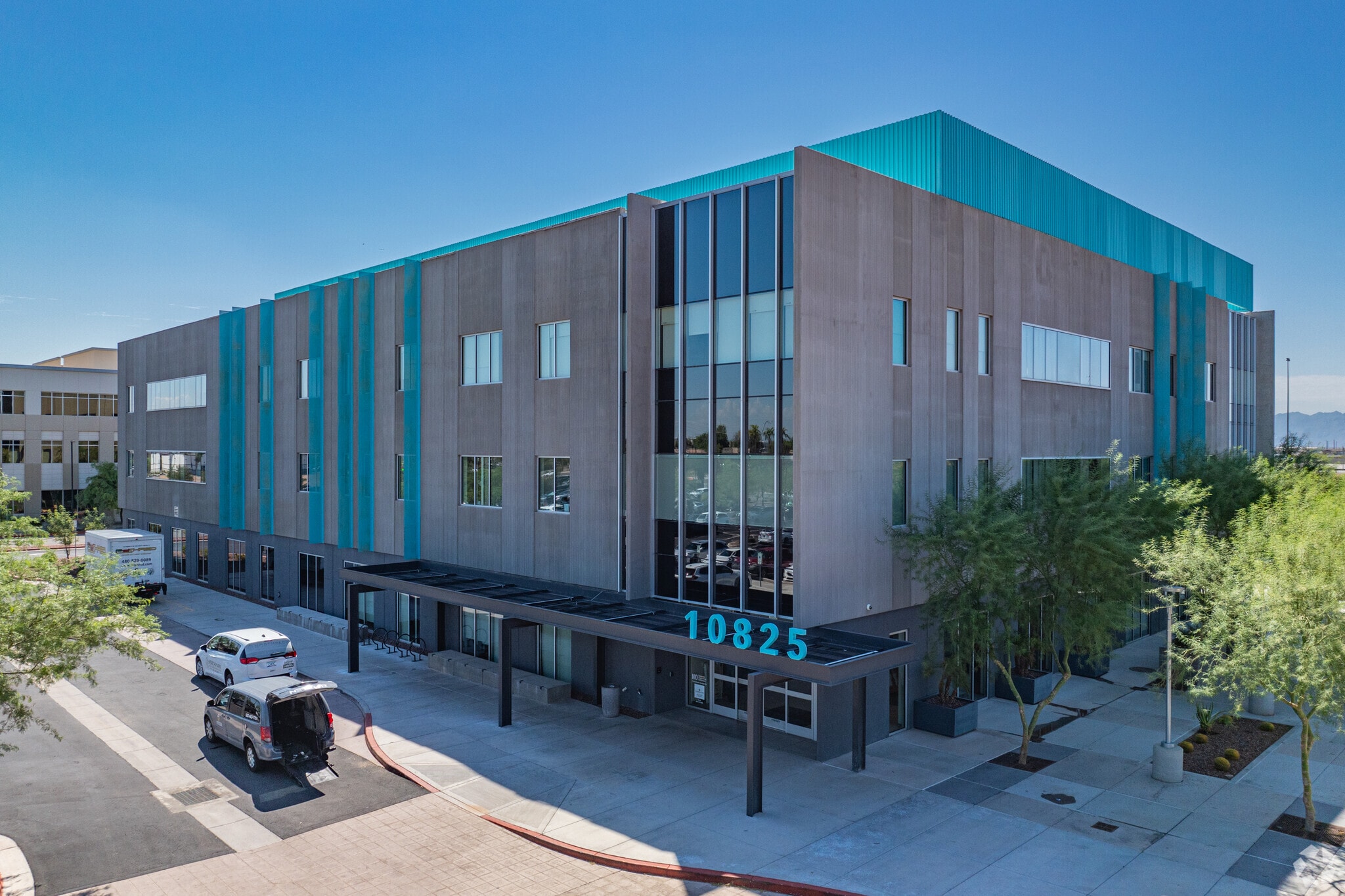 10825 W McDowell Rd, Avondale, AZ à louer Photo principale– Image 1 sur 4