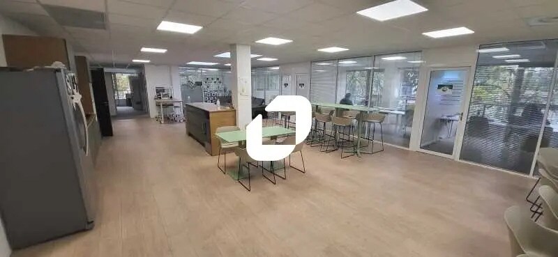 Bureau dans Pessac à louer - Photo de l’immeuble – Image 3 sur 11