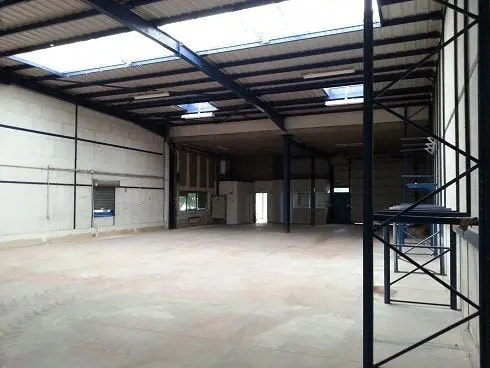 Plus de détails pour Bureau, Industriel/Logistique à louer