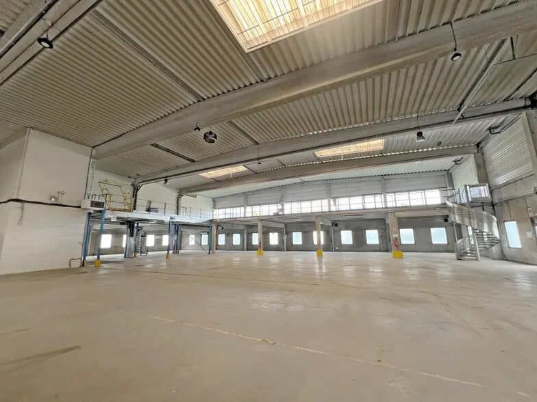 101 Rue De La Bongarde, Gennevilliers à louer - Photo de l’immeuble – Image 3 sur 15