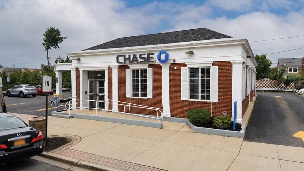 212 Long Beach Rd, Island Park, NY à vendre - Photo de l’immeuble – Image 1 sur 4