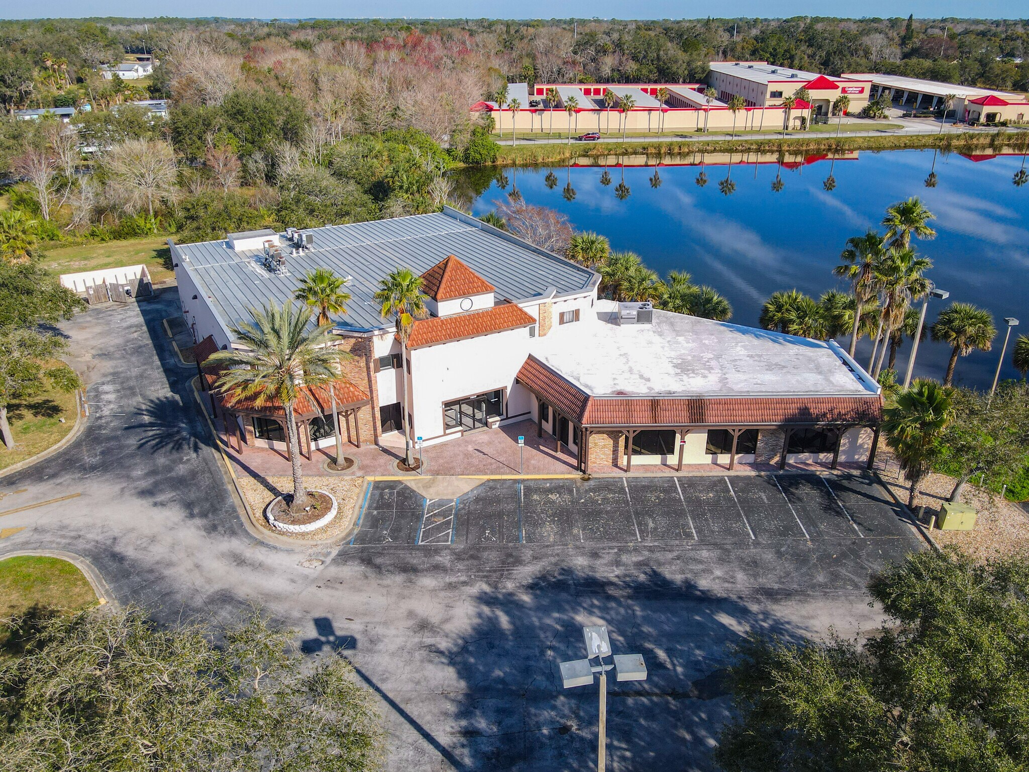 1899 State Road 44 W, New Smyrna Beach, FL à vendre Photo de l’immeuble– Image 1 sur 56