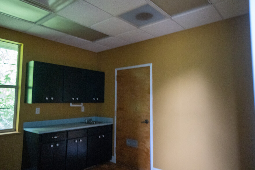 103 N Washington Ave, Eatonton, GA à louer - Photo intérieure – Image 2 sur 8