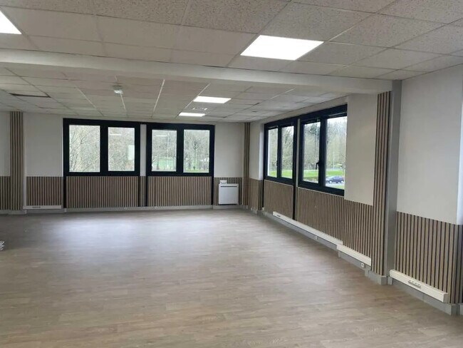 Plus de détails pour Bureau à louer
