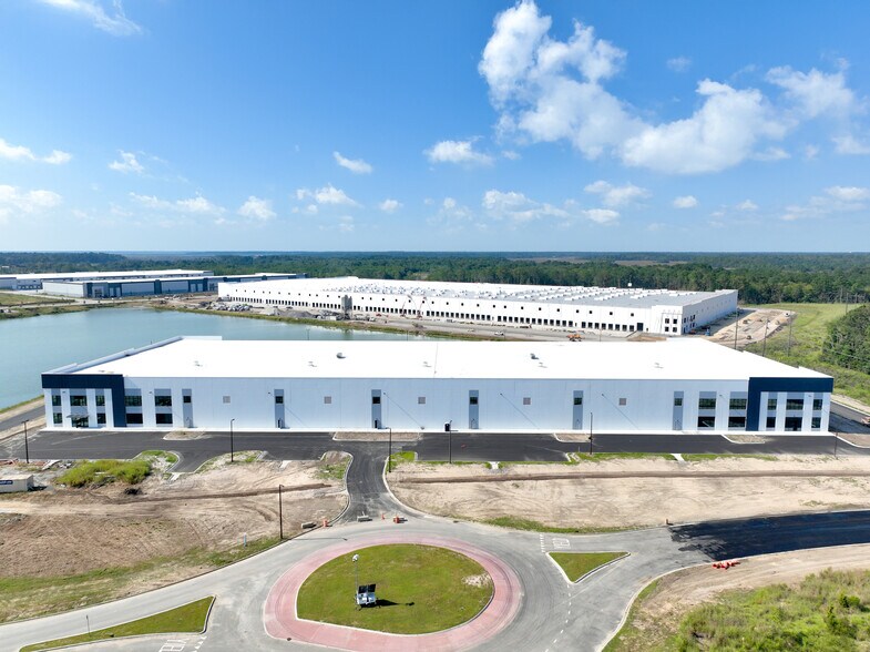 100 Feldspar Dr, Savannah, GA à louer - Photo de l’immeuble – Image 1 sur 3
