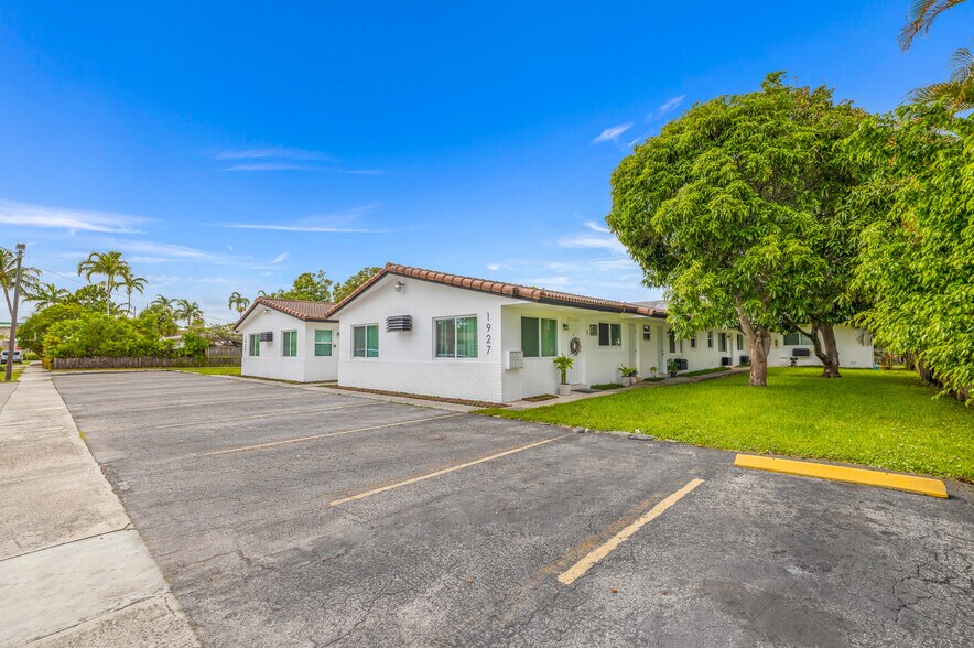 1927- 1929 Roosevelt st, Hollywood, FL à vendre - Photo de l’immeuble – Image 2 sur 27