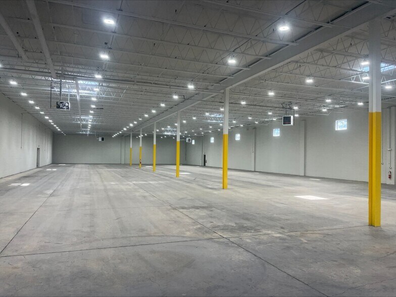 400 N Midland Ave, Saddle Brook, NJ à louer - Photo intérieure – Image 2 sur 6