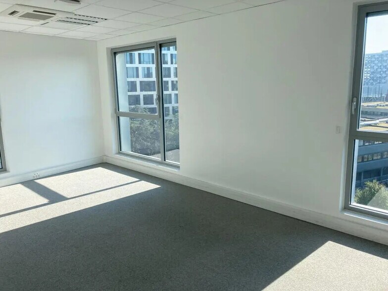 Bureau dans Nantes à louer - Photo de l’immeuble – Image 3 sur 11