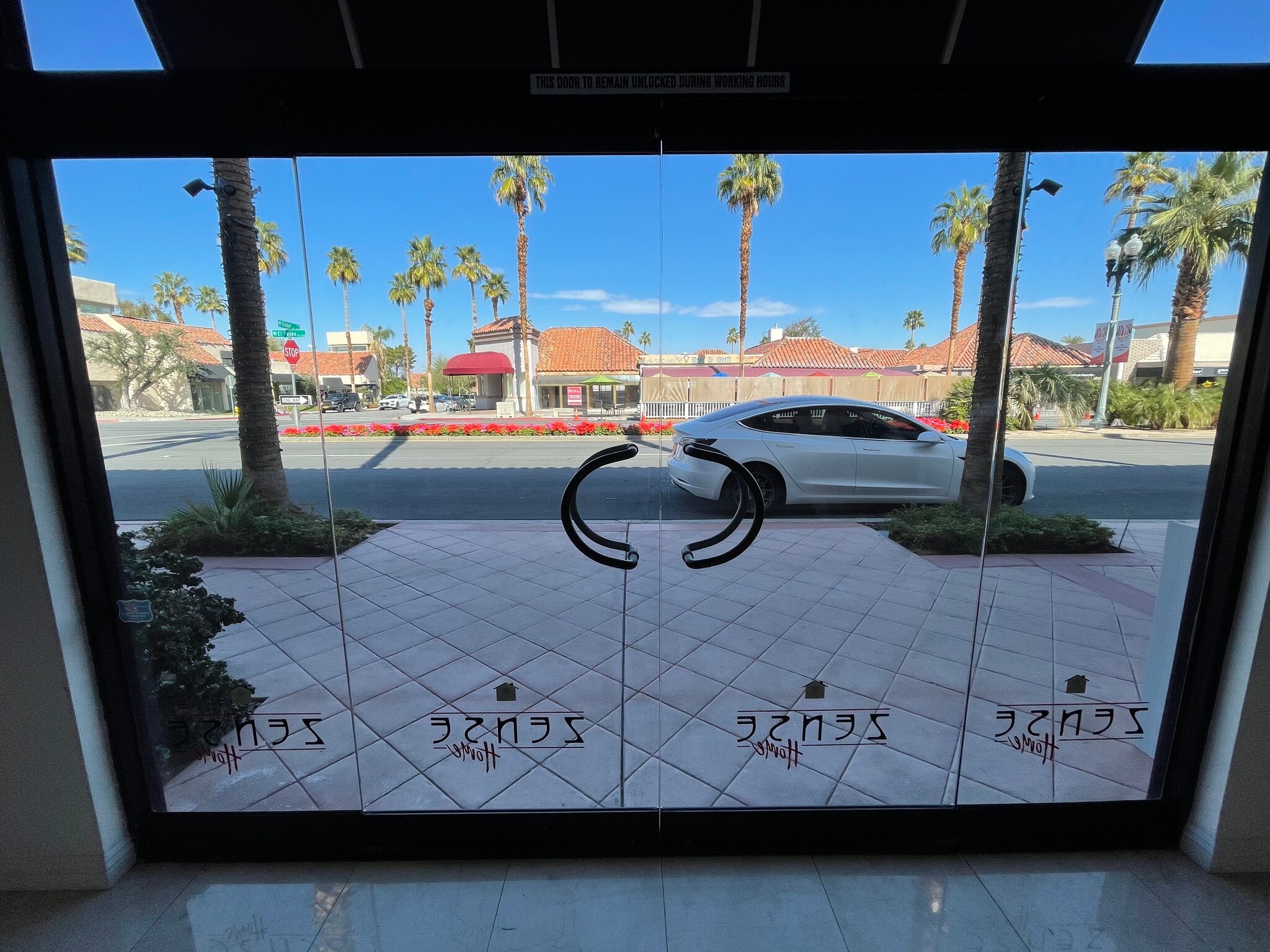 73255 El Paseo, Palm Desert, CA à vendre Photo intérieure– Image 1 sur 13