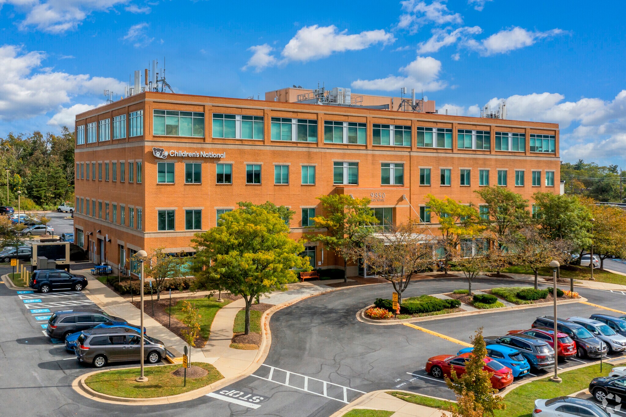 9850 Key West Ave, Rockville, MD à louer Photo de l’immeuble– Image 1 sur 10